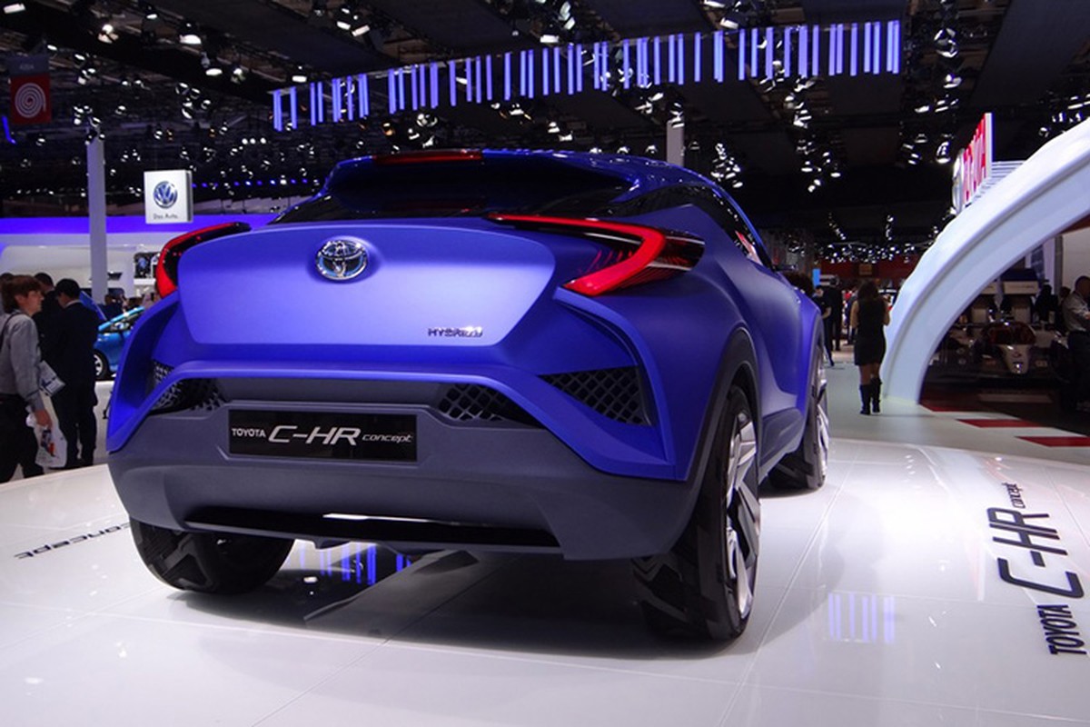 Toyota C-HR se la doi thu 